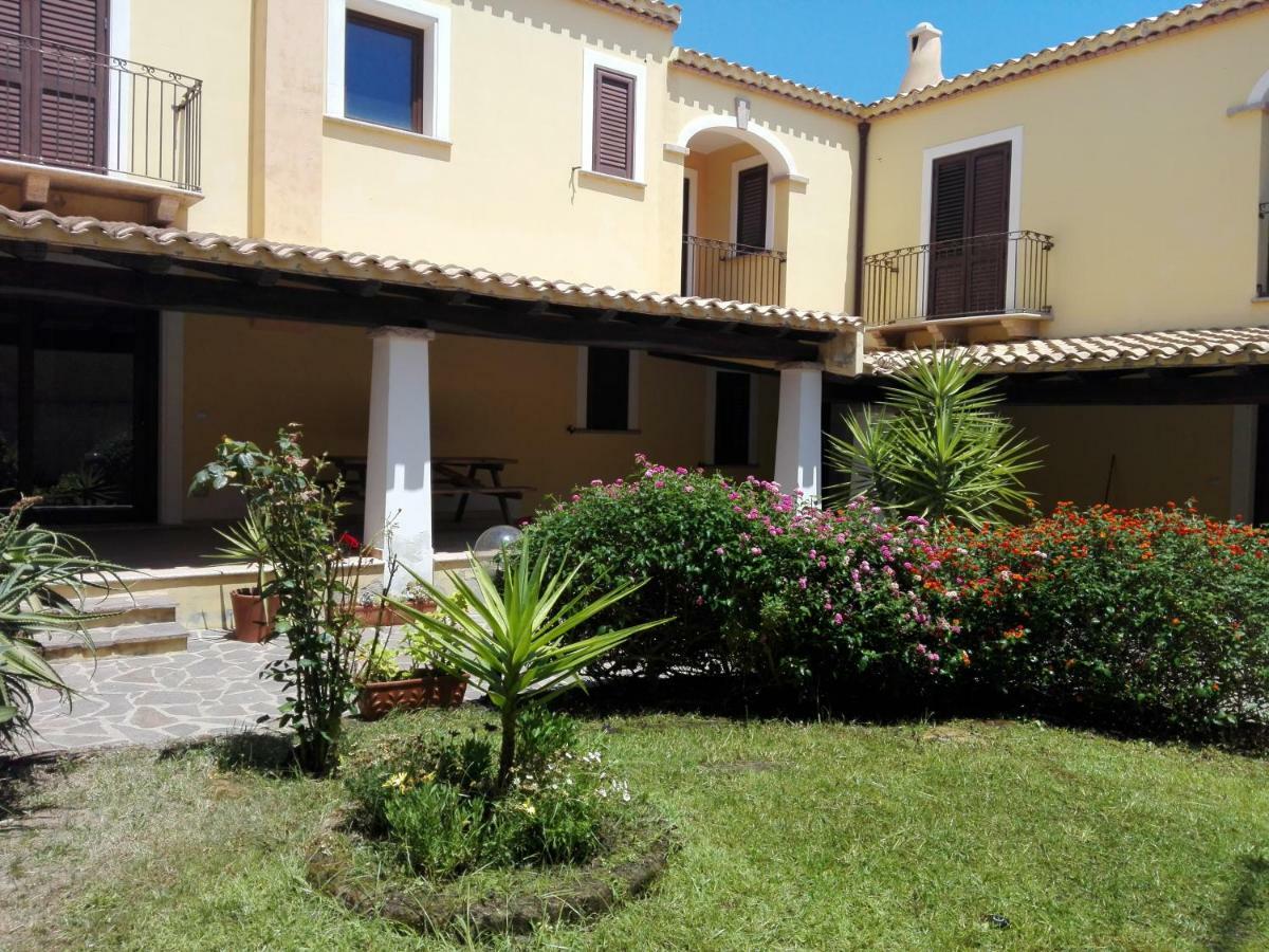 Ferienwohnung Casa Il Cortile Fiorito Tortolì Exterior foto